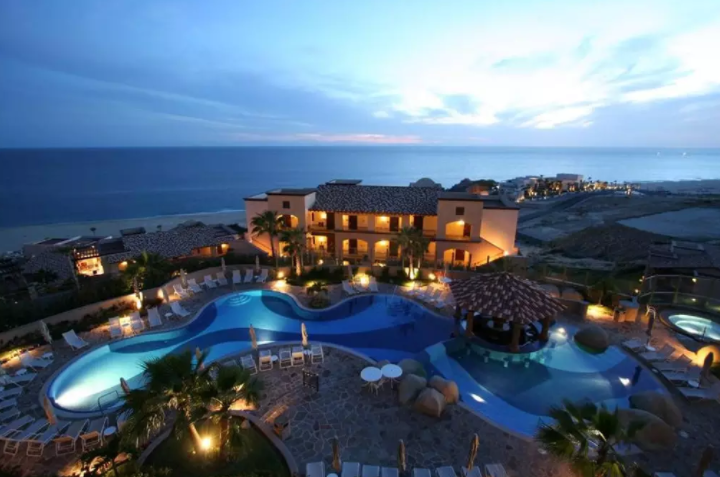 Loading Resort Image...